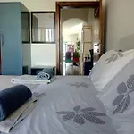 Apartment Flat Cloud 9 *